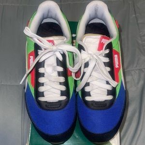 Puma sneakers